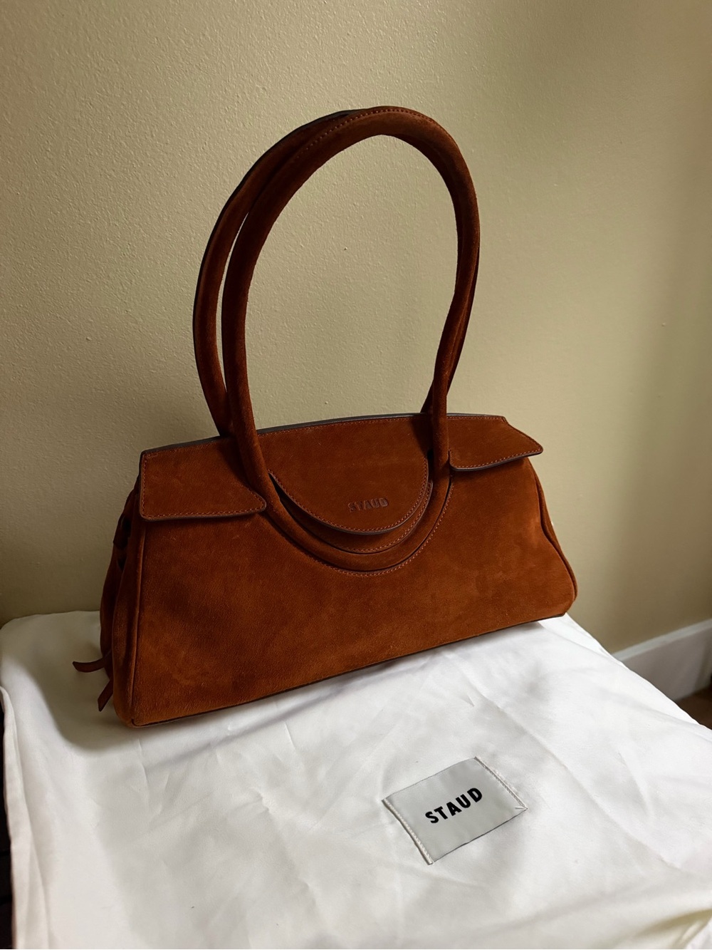 MAUDE SHOULDER BAG TABAC SUEDE
